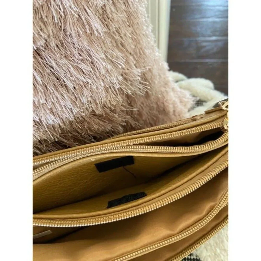 Michael Kors Wallet/Wristlet/Purse